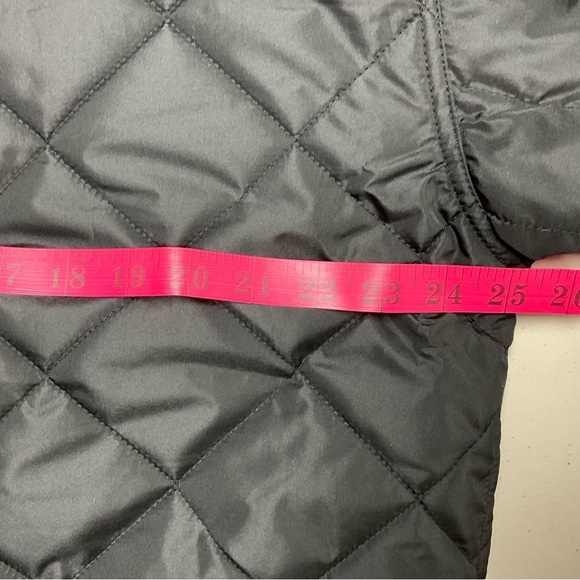 Women's Wild Fable Light Weight Quilted Winter Jacket Black in Color Size Medium - Picture 4 of 10